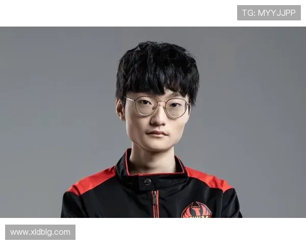 FPX战队实力引发热议玩家对其表现褒贬不一