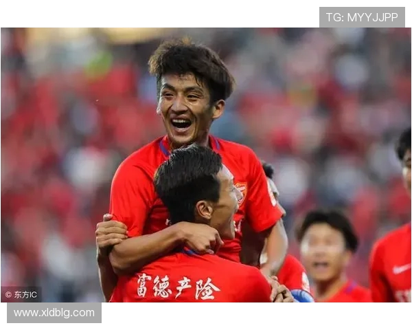 重庆足球队强势领跑锦标赛积分榜以92分稳居第一 重庆足球队强势领跑锦标赛积分榜以92分稳居第一